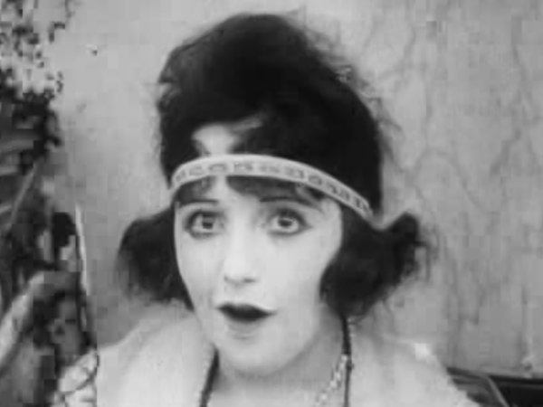 Bebe Daniels in Bliss (1917)
