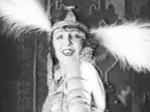 Bebe Daniels in Before Breakfast (1919)