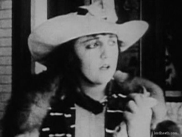 Bebe Daniels in Luke's Movie Muddle (1916)