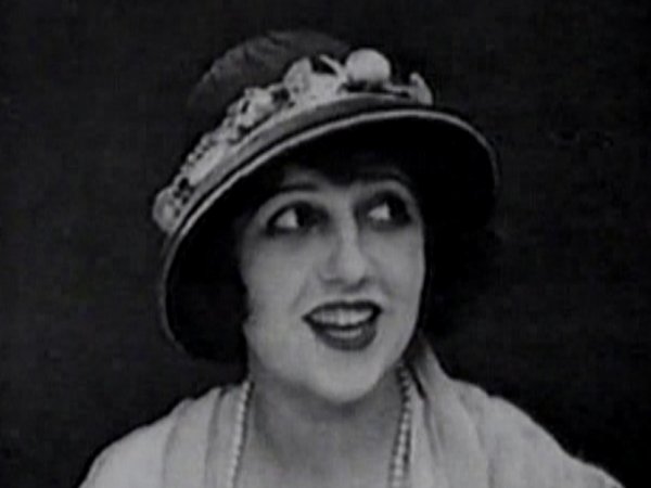Bebe Daniels in On The Fire (1919)