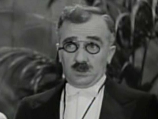 Billy Bletcher in Taxi Barons (1933)