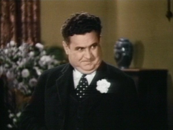 Billy Gilbert in Pack Up Your Troubles