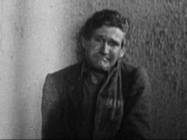 Bobby Burns in Pardon Us (1931)