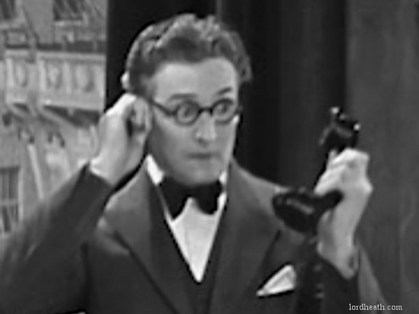 Bobby Burns in Red Noses (1932)