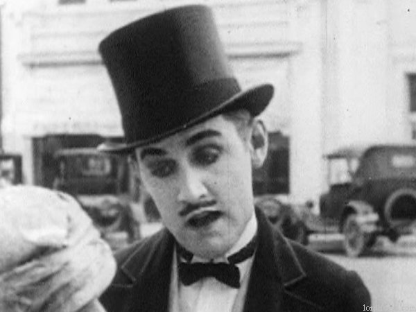 Charley Chase in At First Sight (1924)