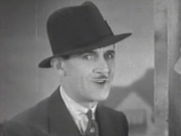 Charley Chase in Girl Shock (1930)