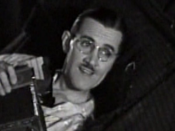 Charley Chase in Midsummer Mush (1933)