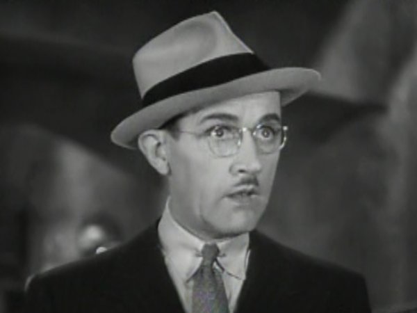 Charley Chase in Public Ghost #1 (1935)