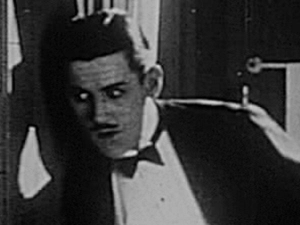 Charley Chase in Seeing Nellie Home (1924) DVD screencapture - Lord Heath - Laurel & Hardy - Another Nice Mess - http://www.lordheath.com/