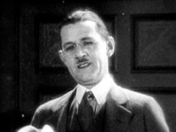Charley Chase in What Women Did For Me (1927) DVD screencapture - Lord Heath - Laurel & Hardy - Another Nice Mess - http://www.lordheath.com/