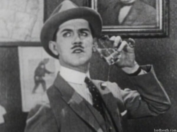Charley Chase in April Fool (1924)