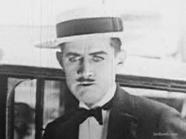 Charley Chase in Too Many Mammas (1924)