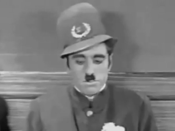 Charlie Hall in Big Moments From Little Pictures (1924)