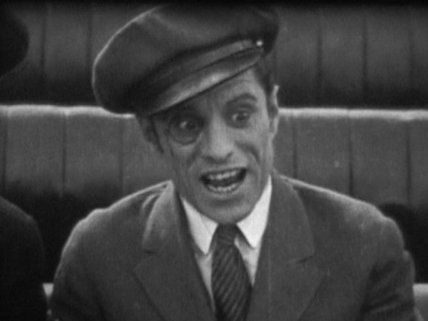 Charlie Hall in Seeing The World (1927)