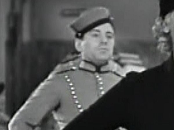 Charlie Hall in Sneak Easily (1932)