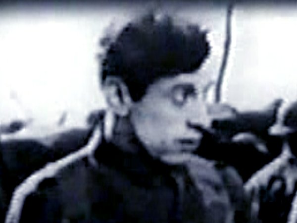 Charlie Hall in Unfriendly Enemies (1925)