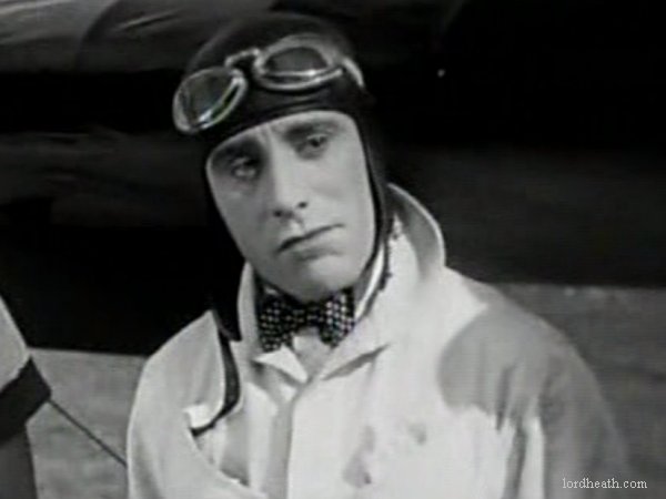 Charlie Hall in Air-Tight (1931)