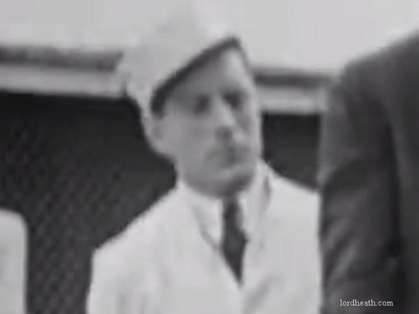 Charlie Hall in Leaping Love (1929)