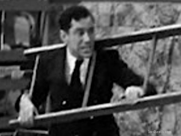 Charlie Hall in The Soilers (1932)