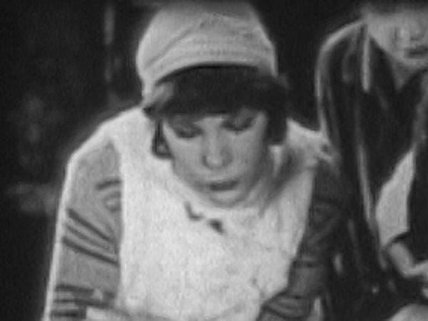 Clara Guiol in What Women Did For Me (1927)