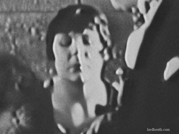 Clara Guiol in Bigger And Better Blondes (1927)