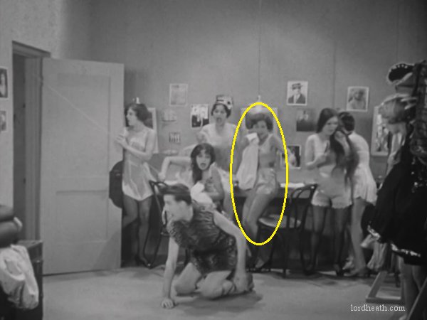Clara Guiol in Crazy Feet (1929)