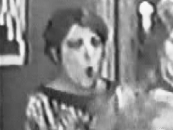Clara Guiol in Wise Guys Prefer Brunettes (1926)