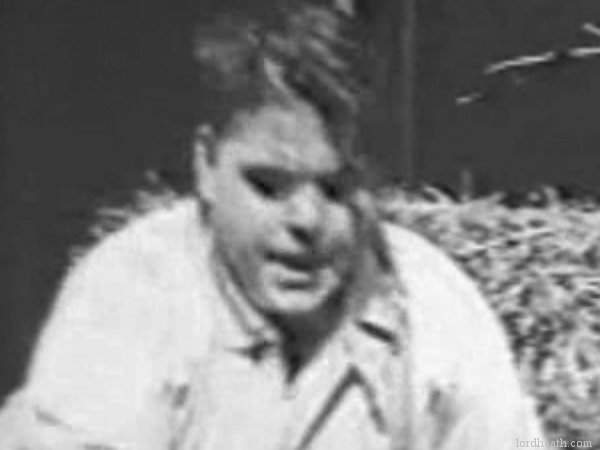 Dee Lampton in Crack Your Heels (1919)