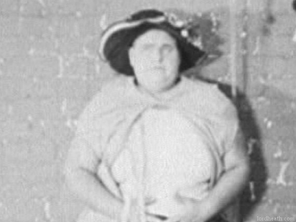 Dee Lampton in Ring Up The Curtain (1919)