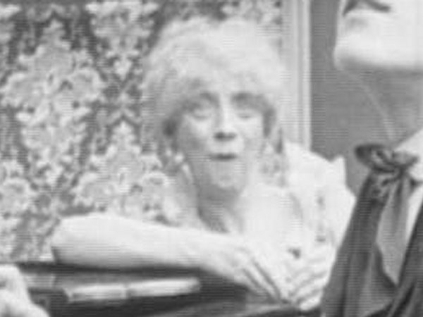 Dorothea Wolbert in Two-Gun Gussie (1918)