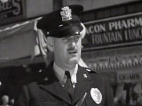 Eddie Baker in Midsummer Mush (1933)