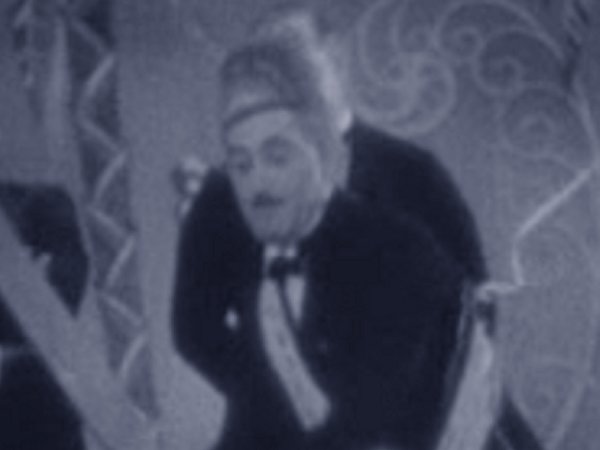 Eddie Baker in Sons Of The Desert (1933)