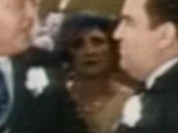 Ellinor Vanderveer in Pack Up Your Troubles