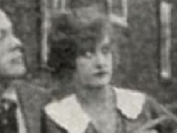 Ethel Burton in Chickens (1916)