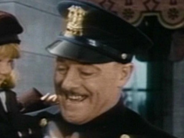 James C. Morton in Pack Up Your Troubles
