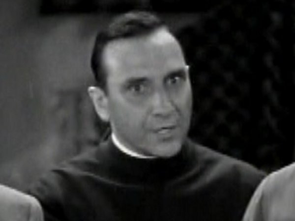 Jerry Mandy in Mama Loves Papa (1931)