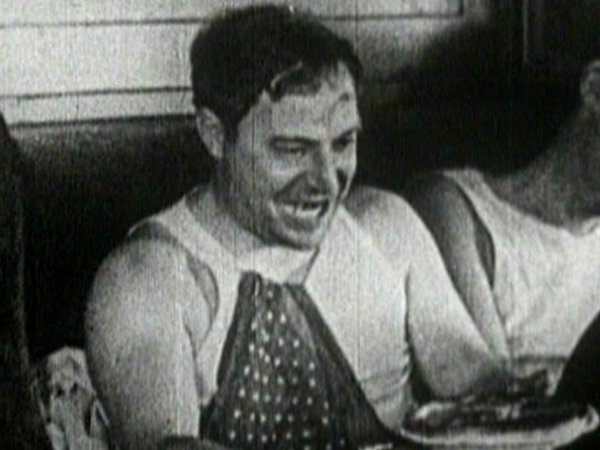 Jerry Mandy in With Love And Hisses (1927)
