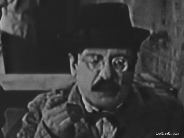 Jerry Mandy in Bigger And Better Blondes (1927)