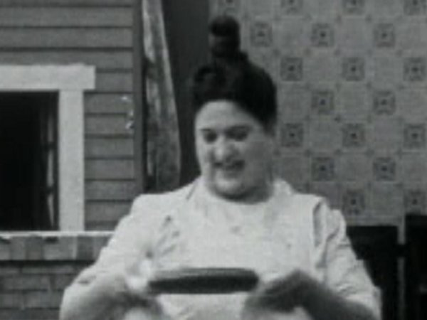 Margaret Joslin in Hustling For Health (1919)