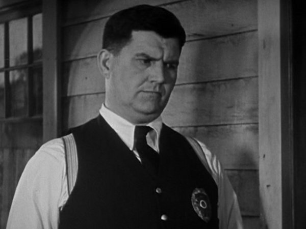 Otto Fries in Bargain Day (1931) DVD screencapture - Lord Heath - Laurel & Hardy - Another Nice Mess - http://www.lordheath.com/