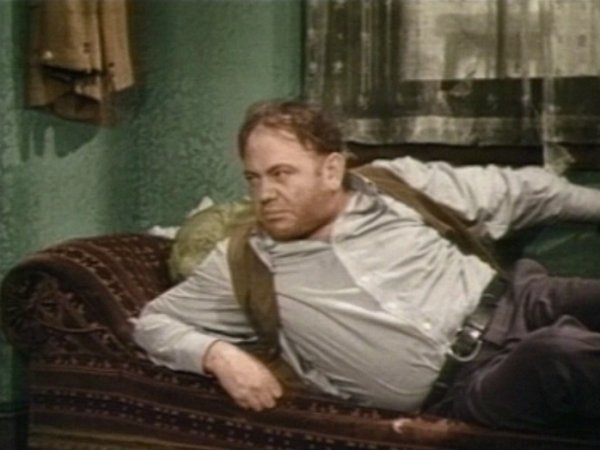 Richard Cramer in Pack Up Your Troubles