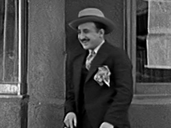 Rolfe Sedan in You're Darn Tootin' (1928)