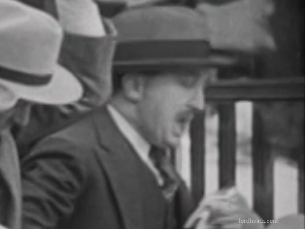 Rolfe Sedan in Snappy Sneezer (1929)