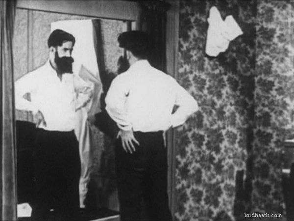 Charley Chase and James Parrott in Sittin' Pretty (1924)