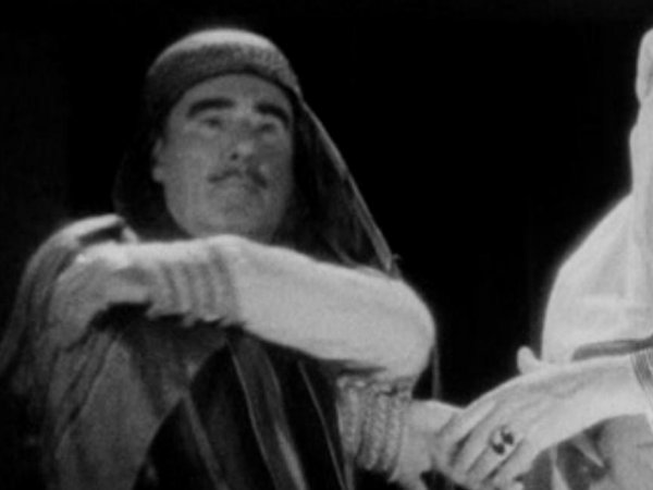 Sydney Jarvis in Sons Of The Desert (1933)
