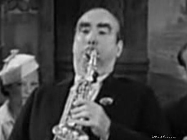 Sydney Jarvis in Rhapsody In Brew (1934)