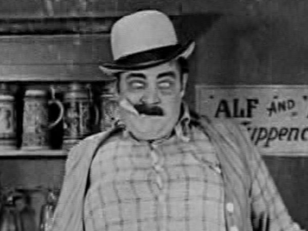 Tiny Ward in Dodge Your Debts (1921)
