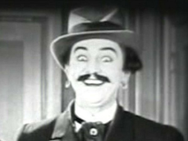 Tyler Brooke in Madame Mystery (1926)