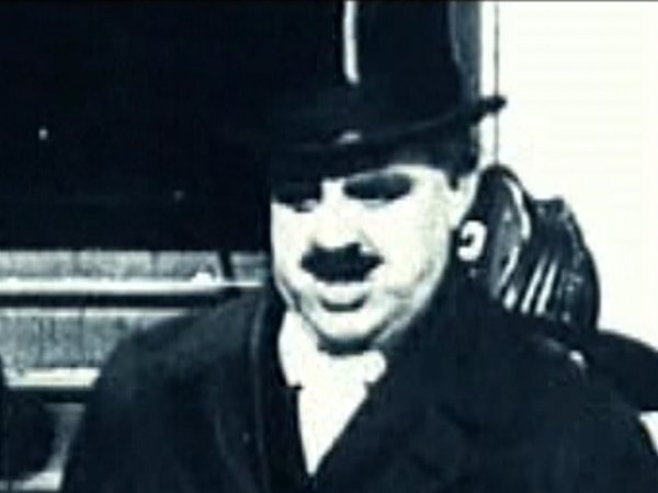 William Blaisdell in Fireman, Save My Child (1918)