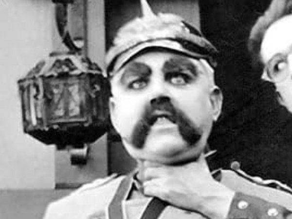 William Blaisdell in Kicking The Germ Out Of Germany (1918)